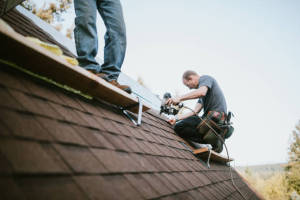 Local Roofers in Frenchman Byu, AR